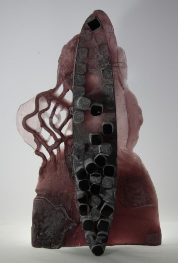 Tvář M., 2014, tavené sklo, broušené, ryté, 63 x 37 x 16 cm
