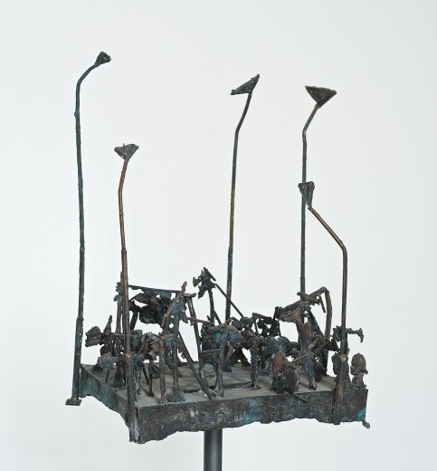 Zdeněk Tománek, Square, 2015, bronze, 66×55×34 cm